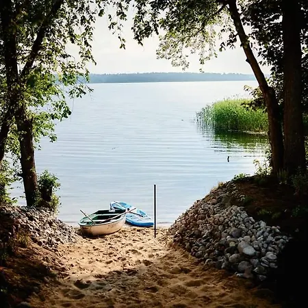 ロッジ Slodka Woda Niebieski Lubieszewo