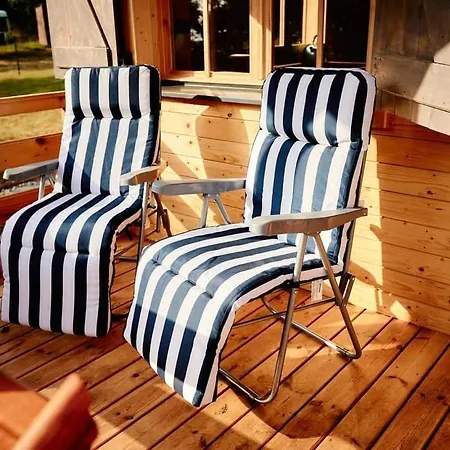 ロッジ Slodka Woda Niebieski Lubieszewo